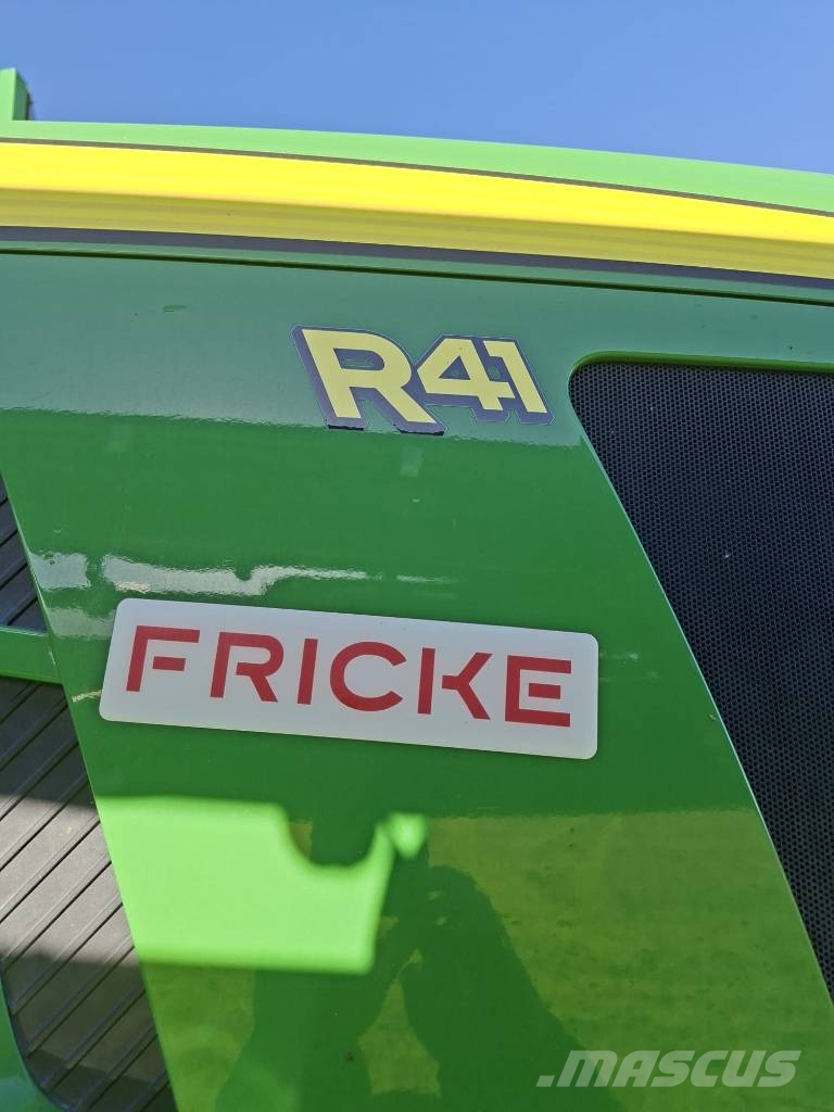 John Deere R4150i Self-propelled sprayers