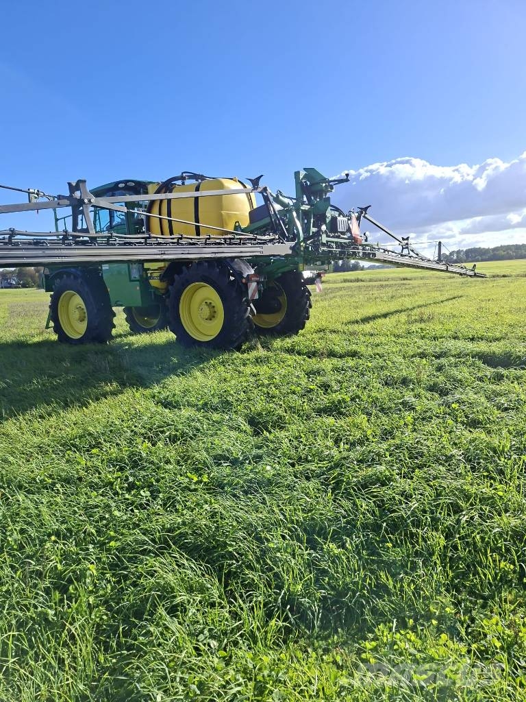 John Deere R4150i Self-propelled sprayers