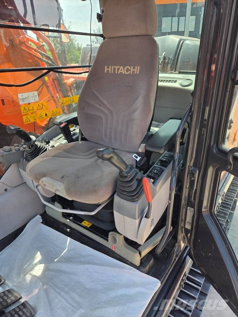 Hitachi ZX 210 LC-6, 7.784h, QIL QUICK+3 buckets Rupsgraafmachines
