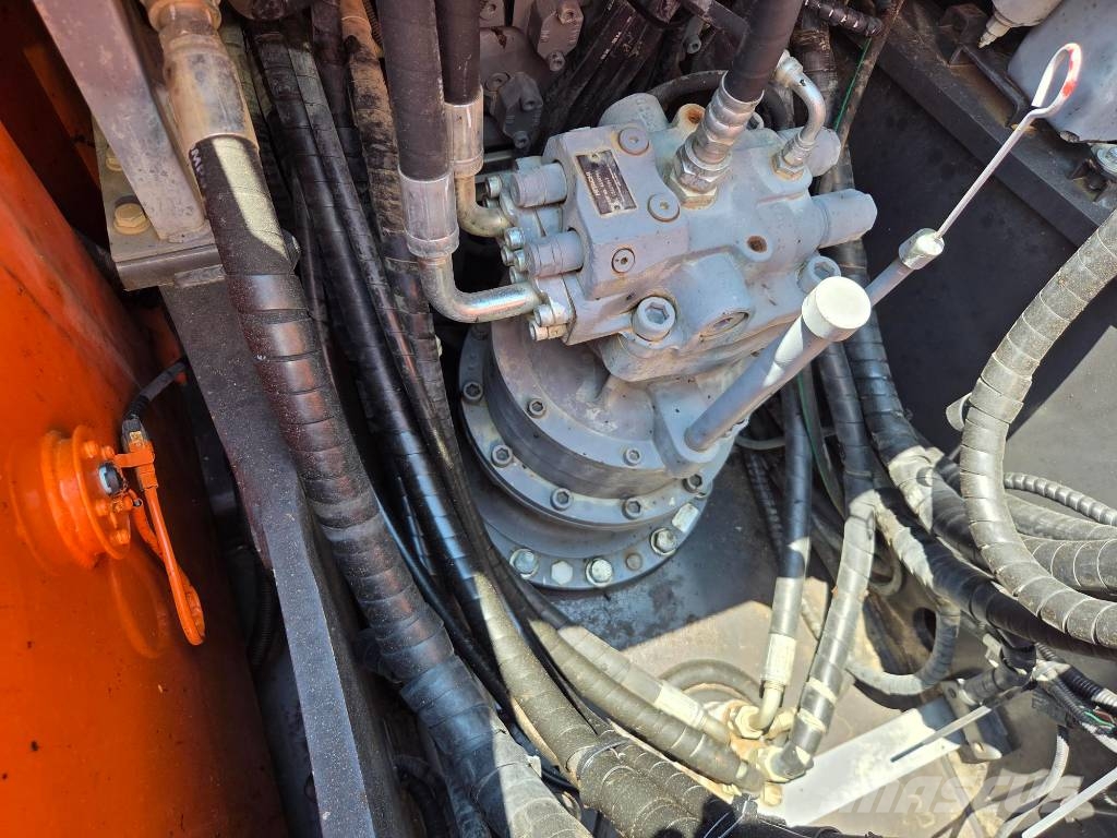 Hitachi ZX 210 LC-6, 7.784h, QIL QUICK+3 buckets Rupsgraafmachines
