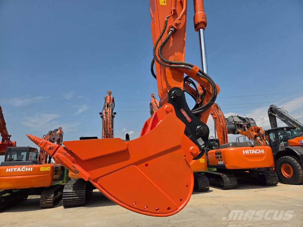 Hitachi ZX 210 LC-6, 7.784h, QIL QUICK+3 buckets Rupsgraafmachines