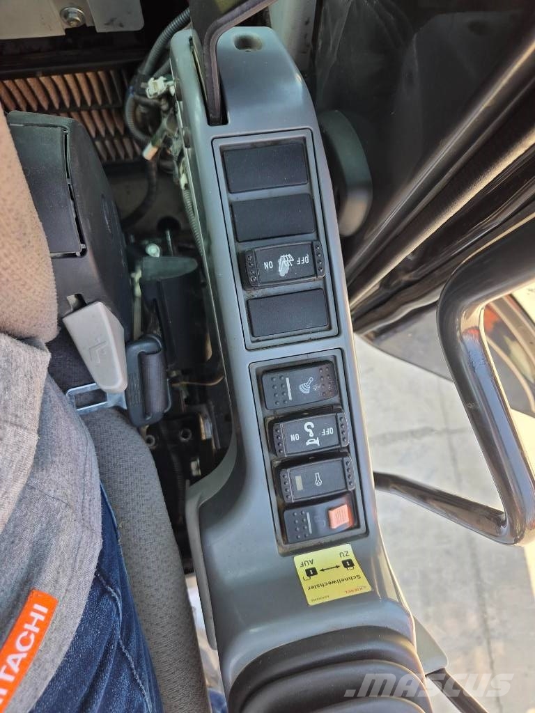 Hitachi ZX 210 LC-6, 7.784h, QIL QUICK+3 buckets Rupsgraafmachines