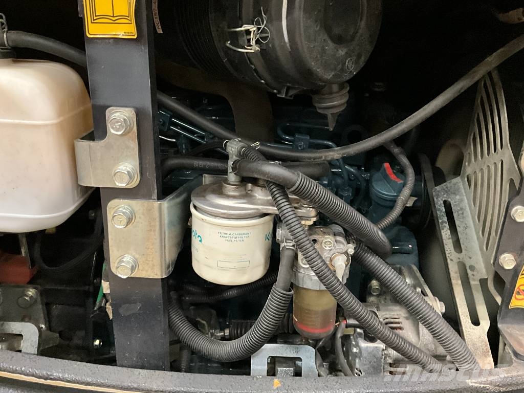 Kubota KX 027-4 حفارات صغيرة أقل من 7 طن (حفارات صغيرة)