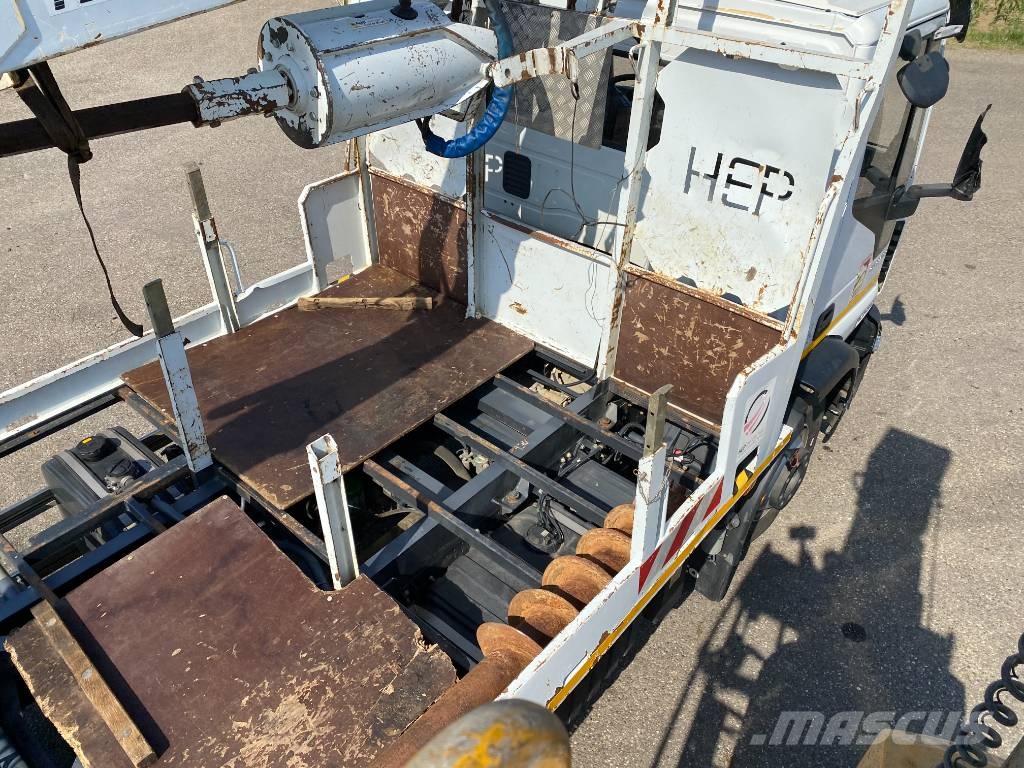 Iveco EUROCARGO 140-250/TELECOM20-HEP endommagée Instalatii de forare ancorate
