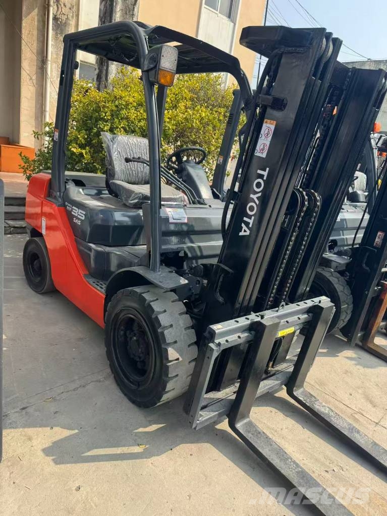 Toyota 8F FDZN35 Dīzeļa autoiekrāvēji