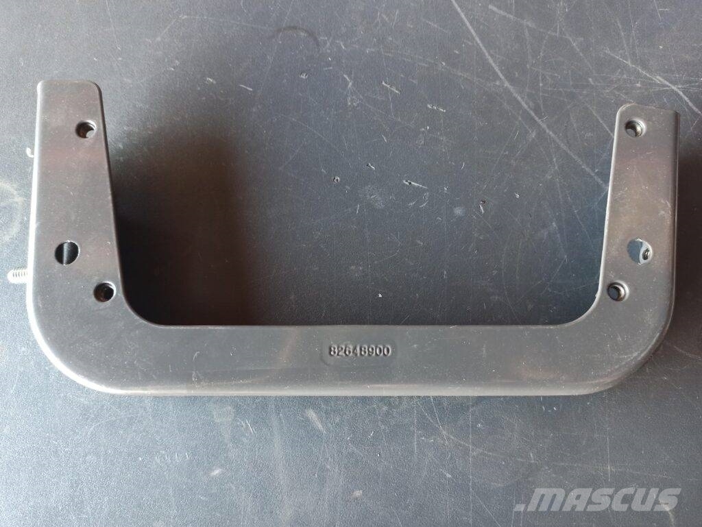 Volvo SUPPORT BRACKET 82648900 Trasporto - Altro