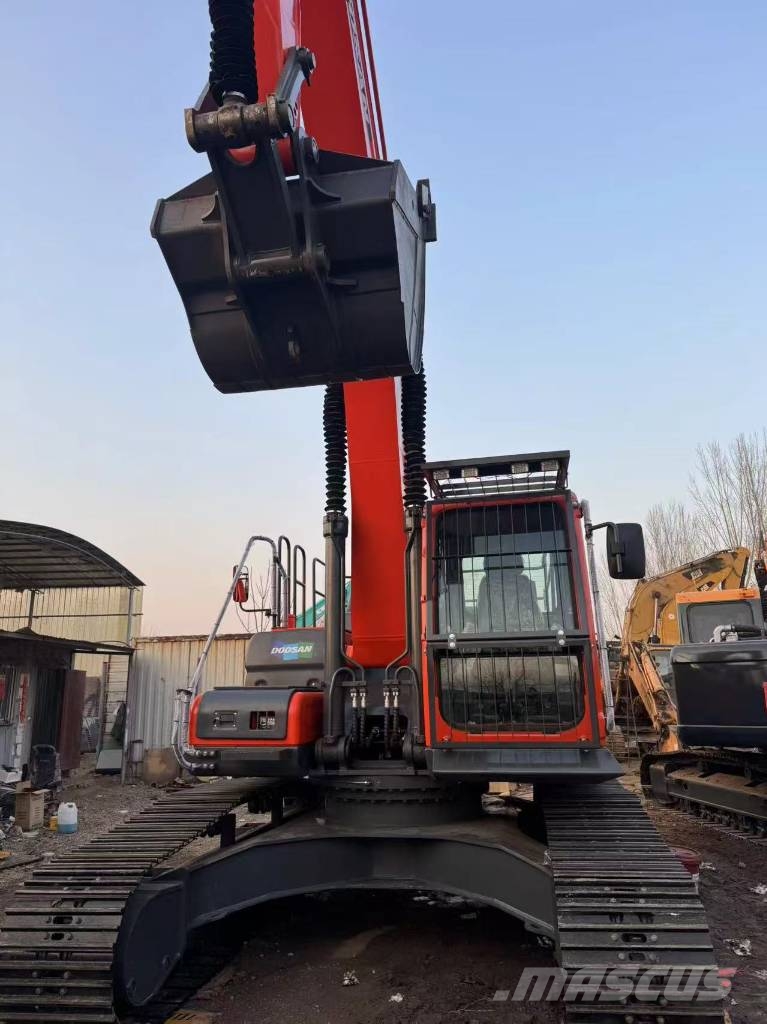 Doosan DX300LC-9C Верижен екскаватор