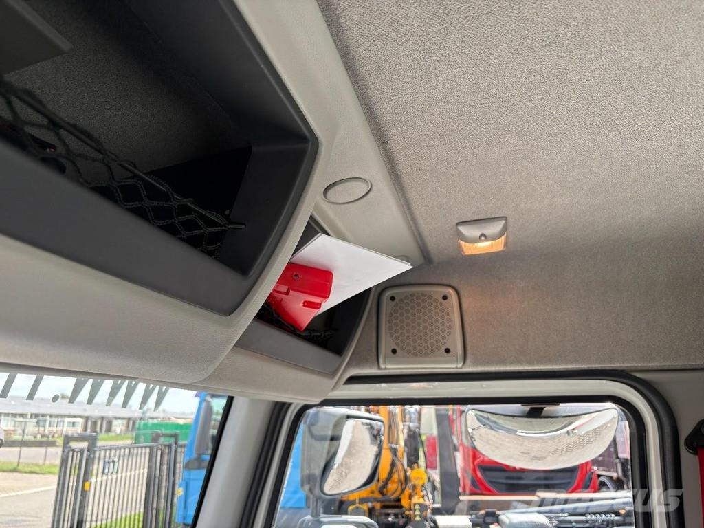 Renault D 12,240 + HYDRAULIC RAMPS + WINCH 5400 KG + EURO Evakuatori