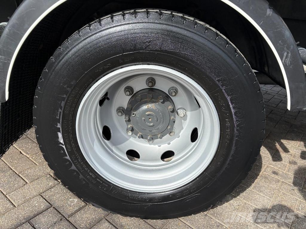 Renault D 12,240 + HYDRAULIC RAMPS + WINCH 5400 KG + EURO Evakuatori