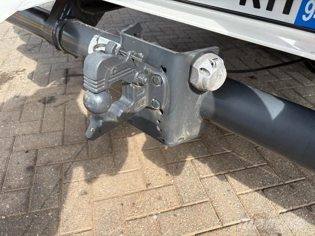 Renault D 12,240 + HYDRAULIC RAMPS + WINCH 5400 KG + EURO Evakuatori