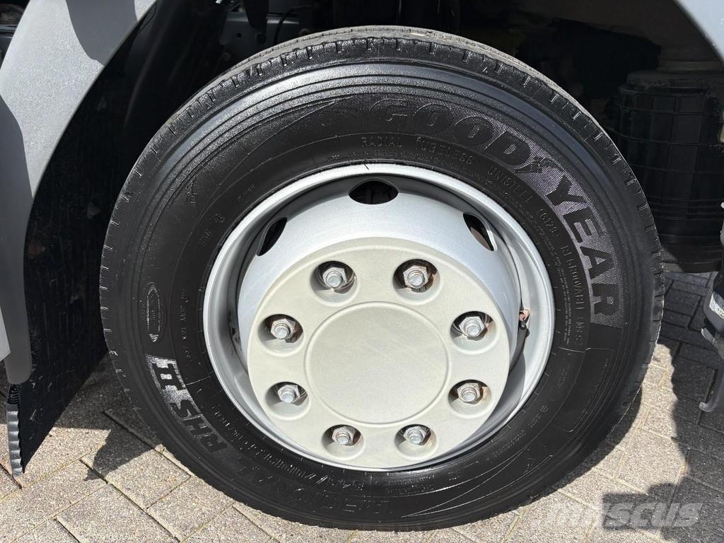 Renault D 12,240 + HYDRAULIC RAMPS + WINCH 5400 KG + EURO Evakuatori