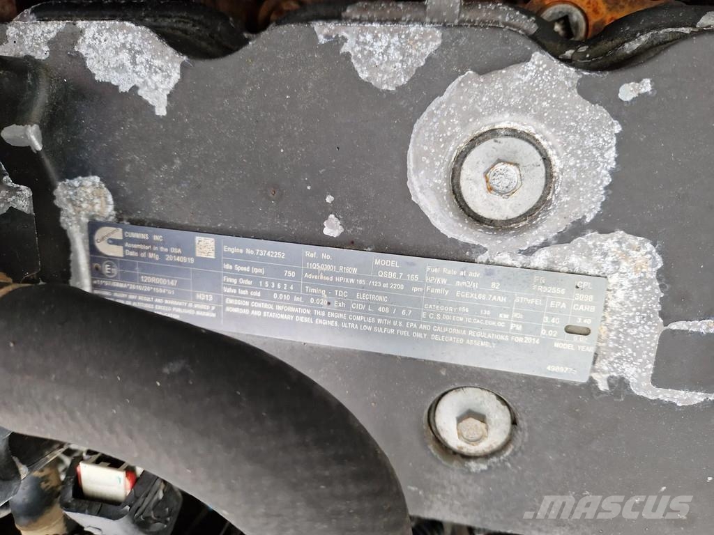 Hyundai Robex 160W-9A with 6-cylinder Cummins Ekskavatori uz riteņiem