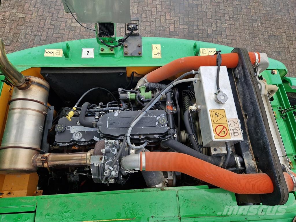 Hyundai Robex 160W-9A with 6-cylinder Cummins Hjulgravere