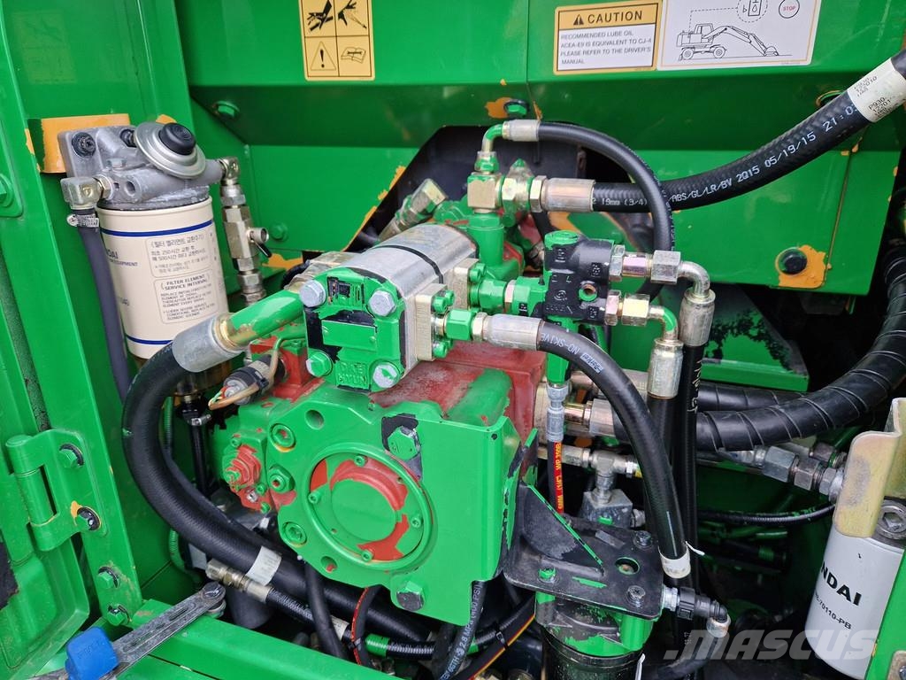 Hyundai Robex with 6-cylinder Cummins 轮式挖掘机