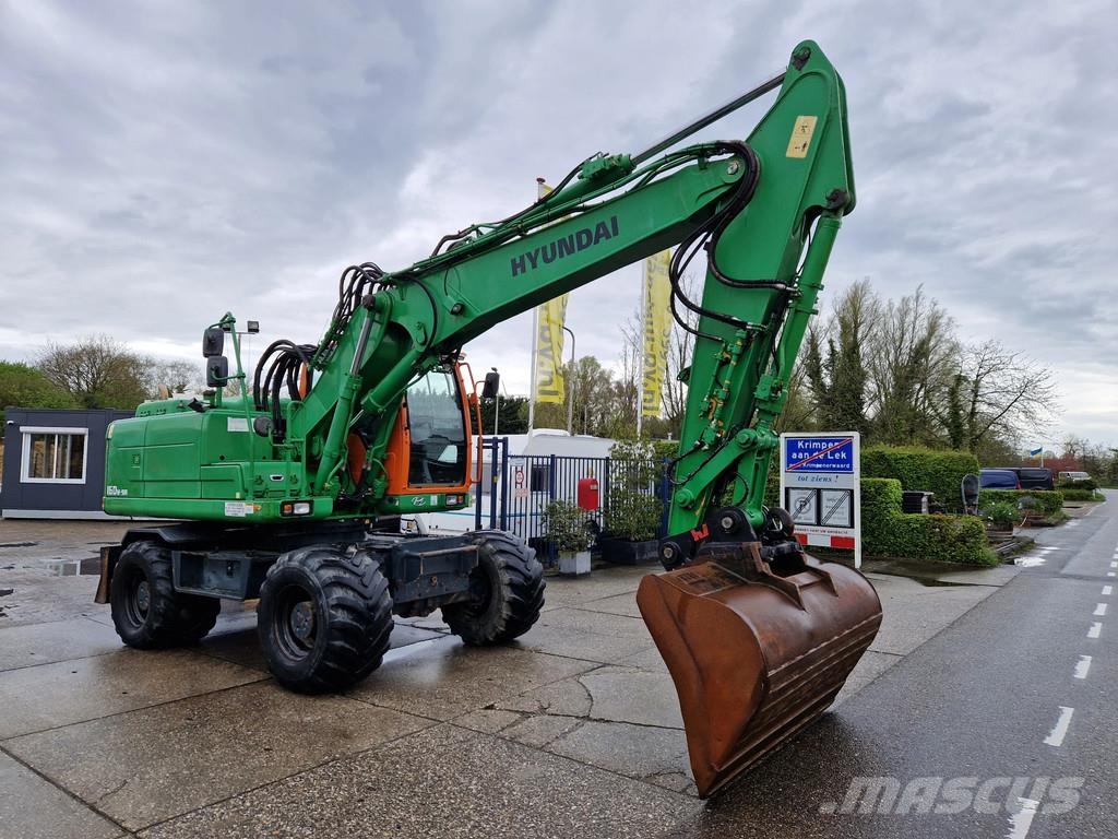 Hyundai Robex with 6-cylinder Cummins 轮式挖掘机