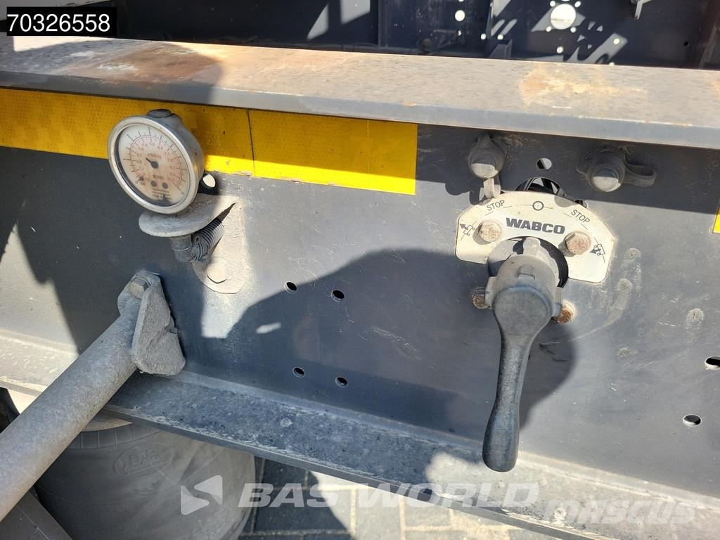 Kässbohrer CS APK 10/26 Lift Axle Stack Containerchassis