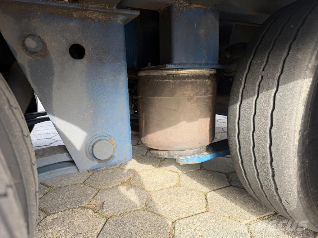 Lintrailers Ramp Puoliperävaunulavetit