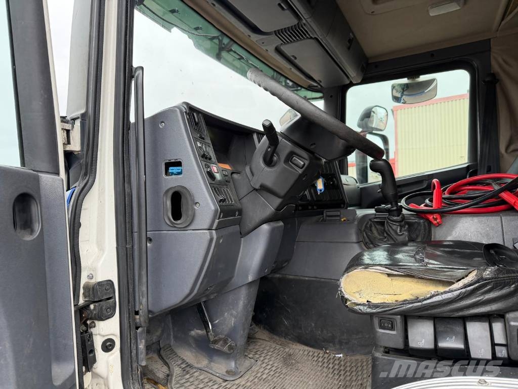 Scania R230LB4X2 Seria 3239 Autocamioane