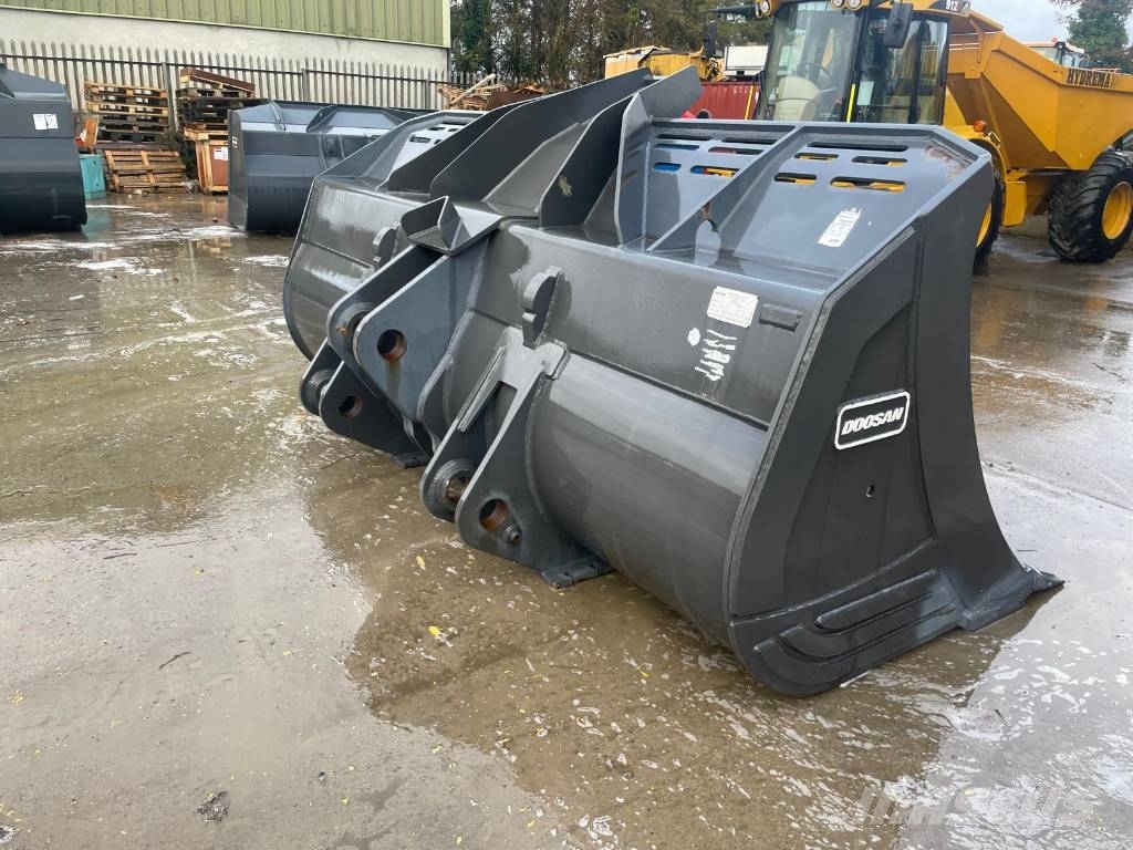 Doosan DL420 ROCK BUCKET Kopad