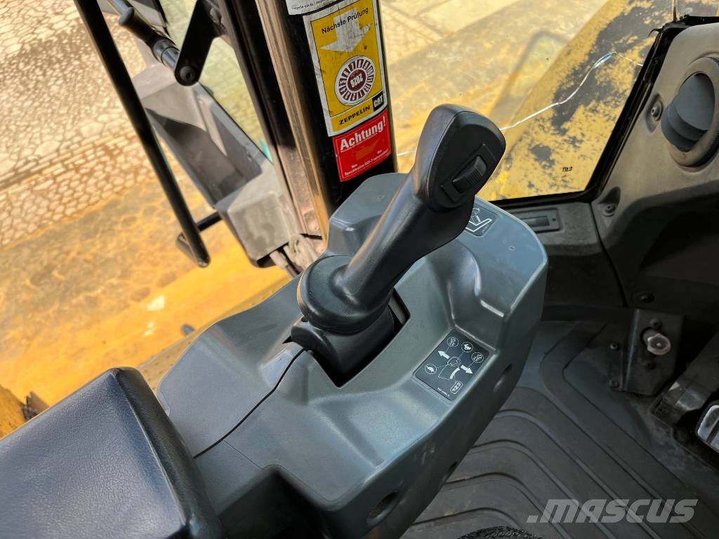 CAT 972M - Automatic Greasing / Camera Φορτωτές με λάστιχα (Τροχοφόροι)