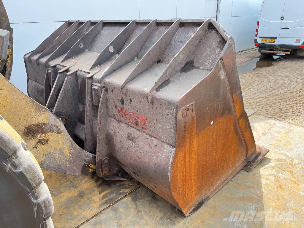 CAT 972M - Automatic Greasing / Camera Φορτωτές με λάστιχα (Τροχοφόροι)