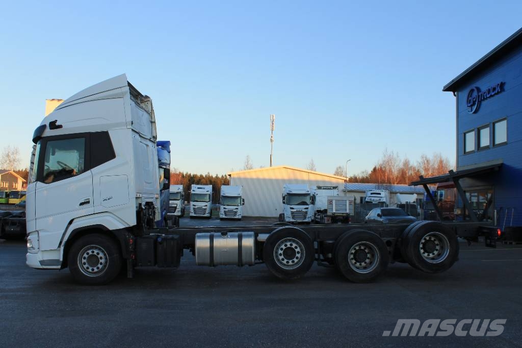 DAF XF530 8x2 ADR Camiones chasis