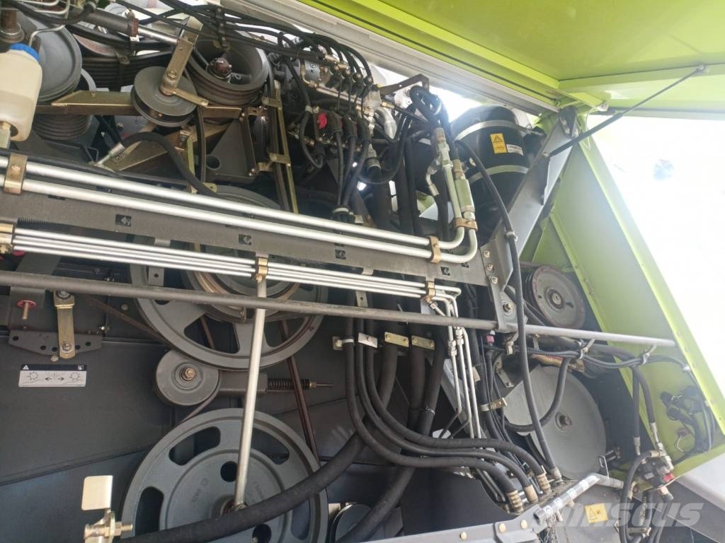 CLAAS Lexion 670 Combine harvesters