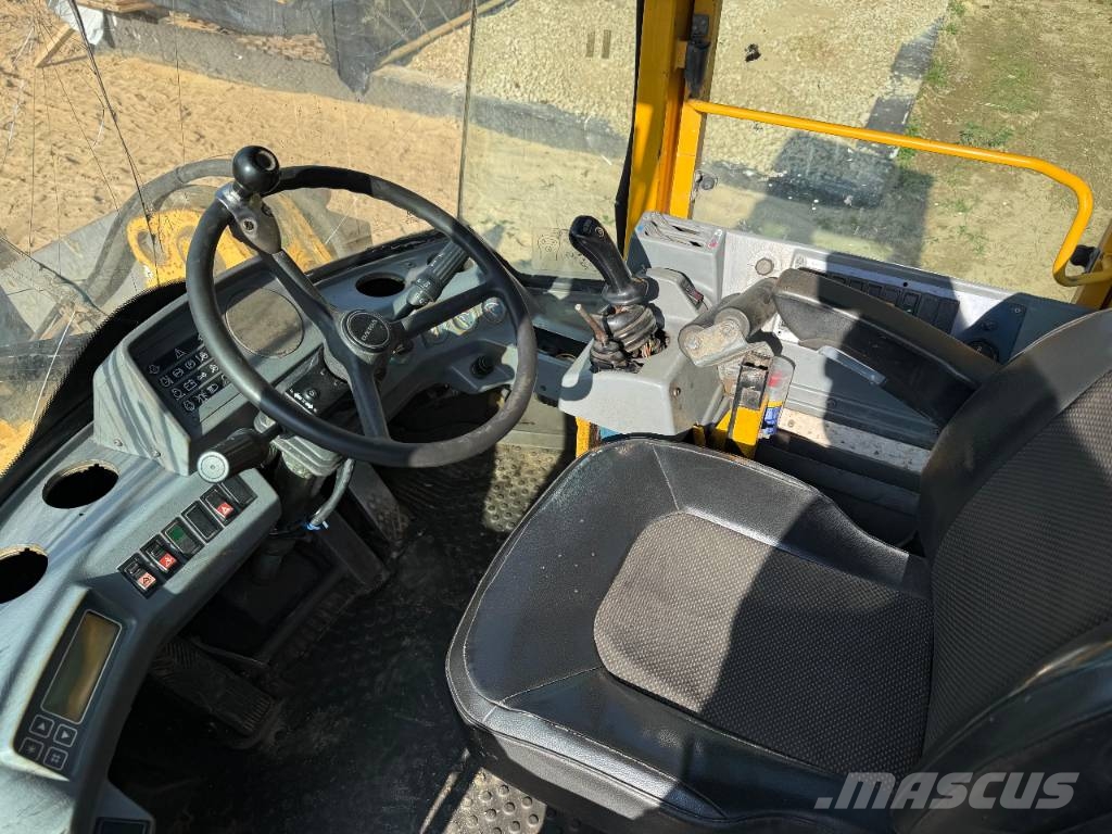Volvo L 70 C Iekrāvēji uz riteņiem
