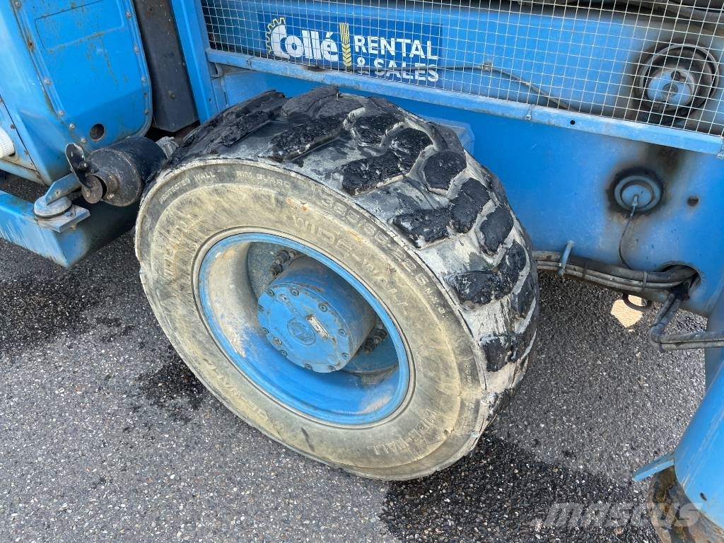 Holland Lift Megastar G-320DL30 4WDS/N | 2006 Elevadores de tesoura