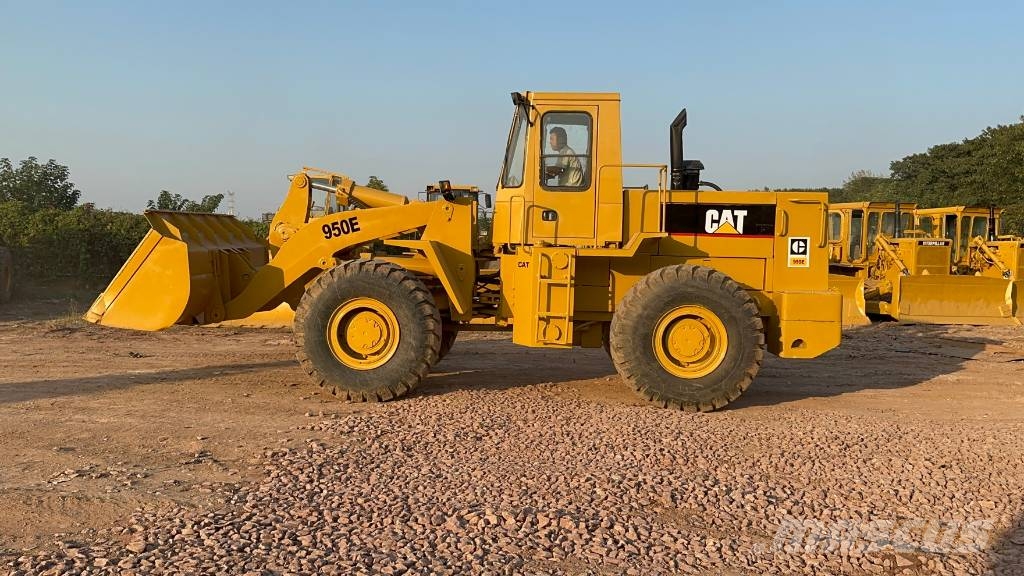 CAT 950 E Naudoti ratiniai krautuvai