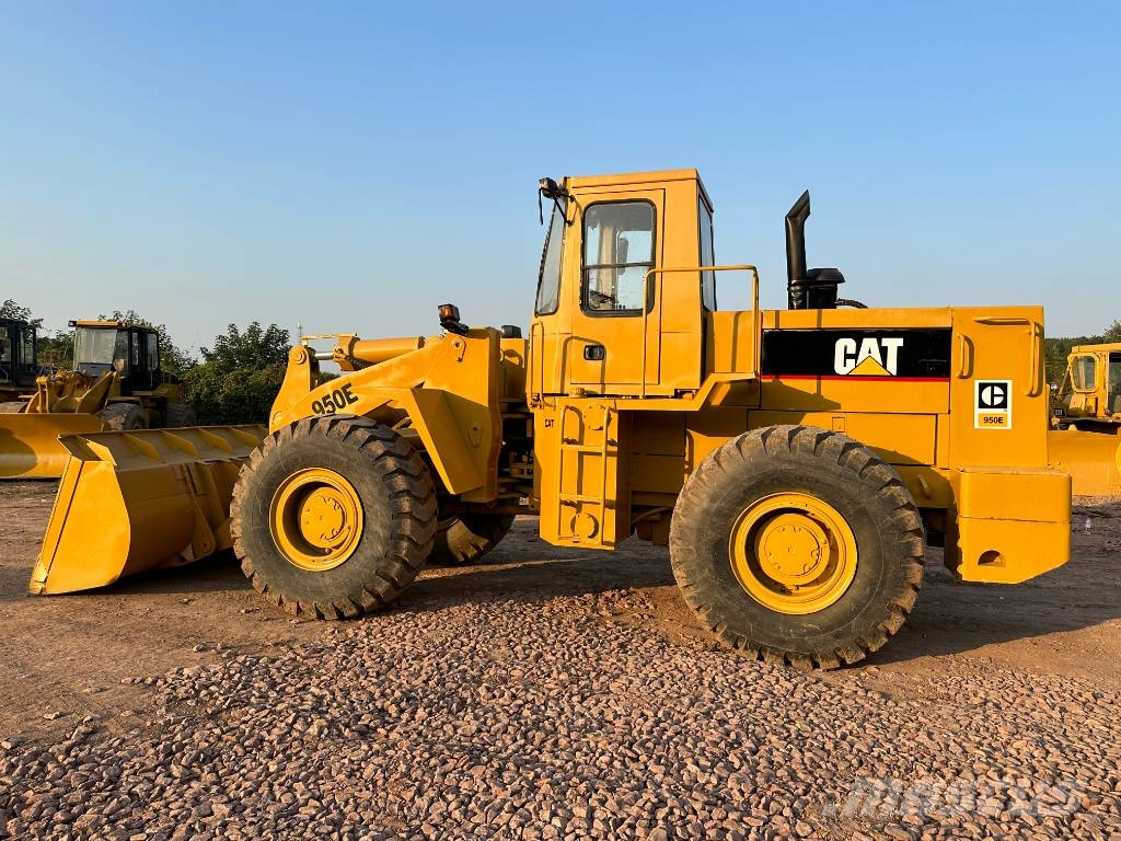 CAT 950 E Naudoti ratiniai krautuvai
