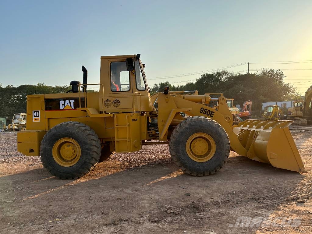 CAT 950 E Naudoti ratiniai krautuvai
