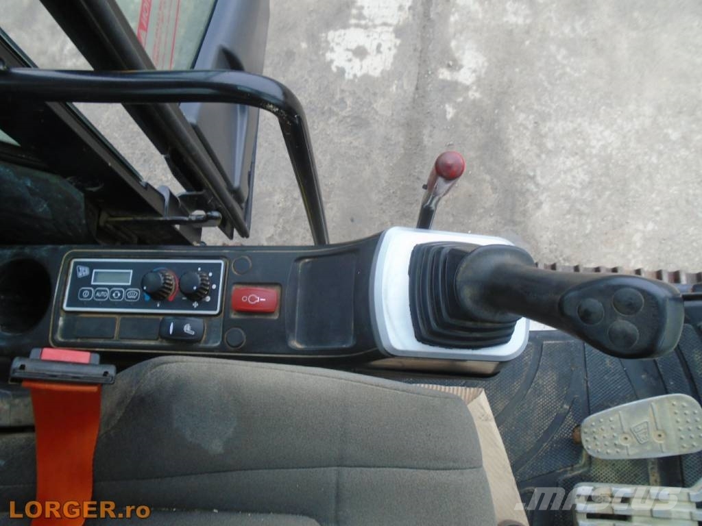 JCB JS 131 LC Rupsgraafmachines