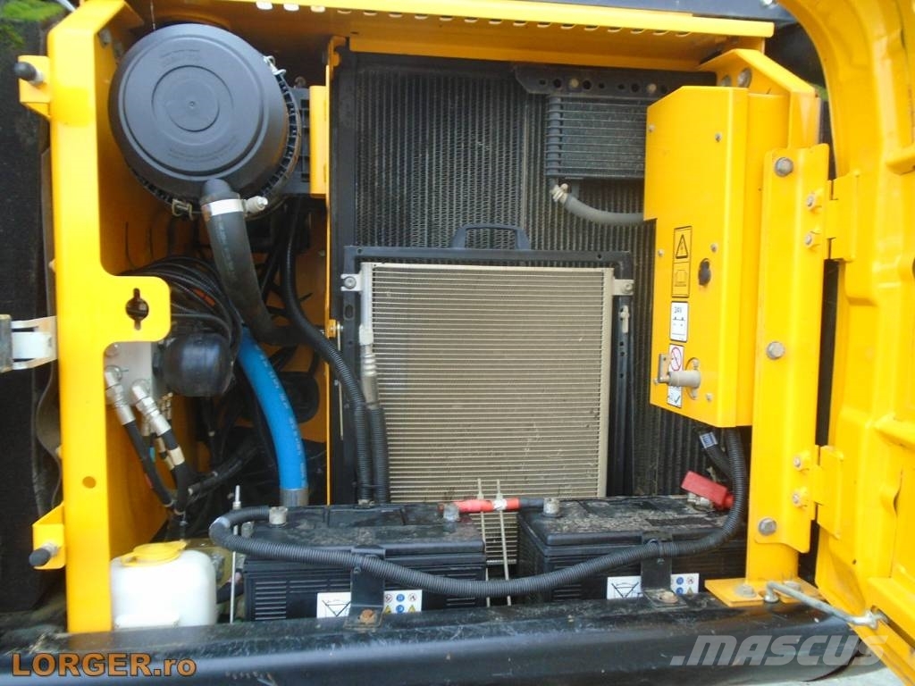 JCB JS 131 LC Rupsgraafmachines