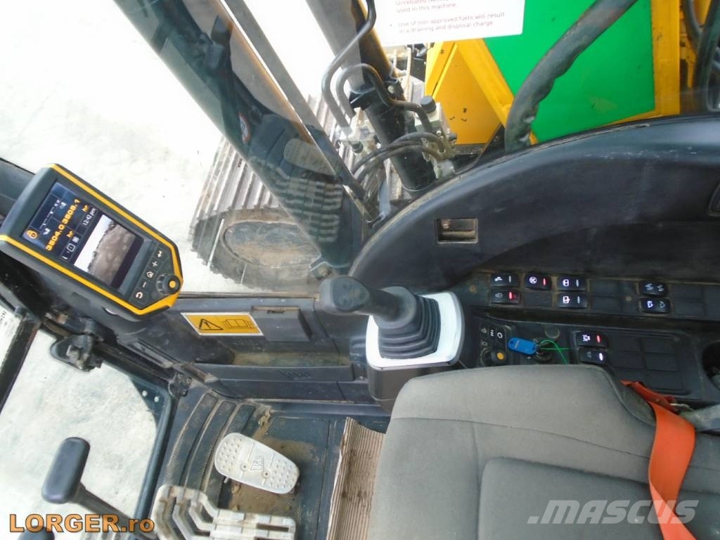 JCB JS 131 LC Rupsgraafmachines