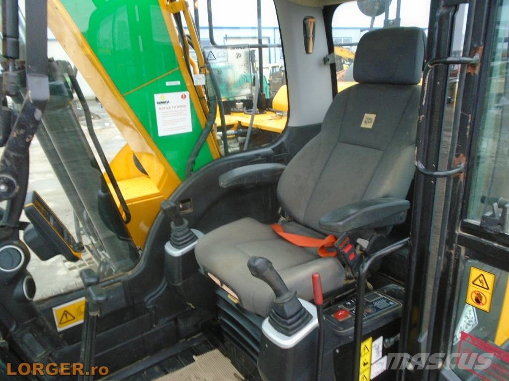 JCB JS 131 LC Rupsgraafmachines