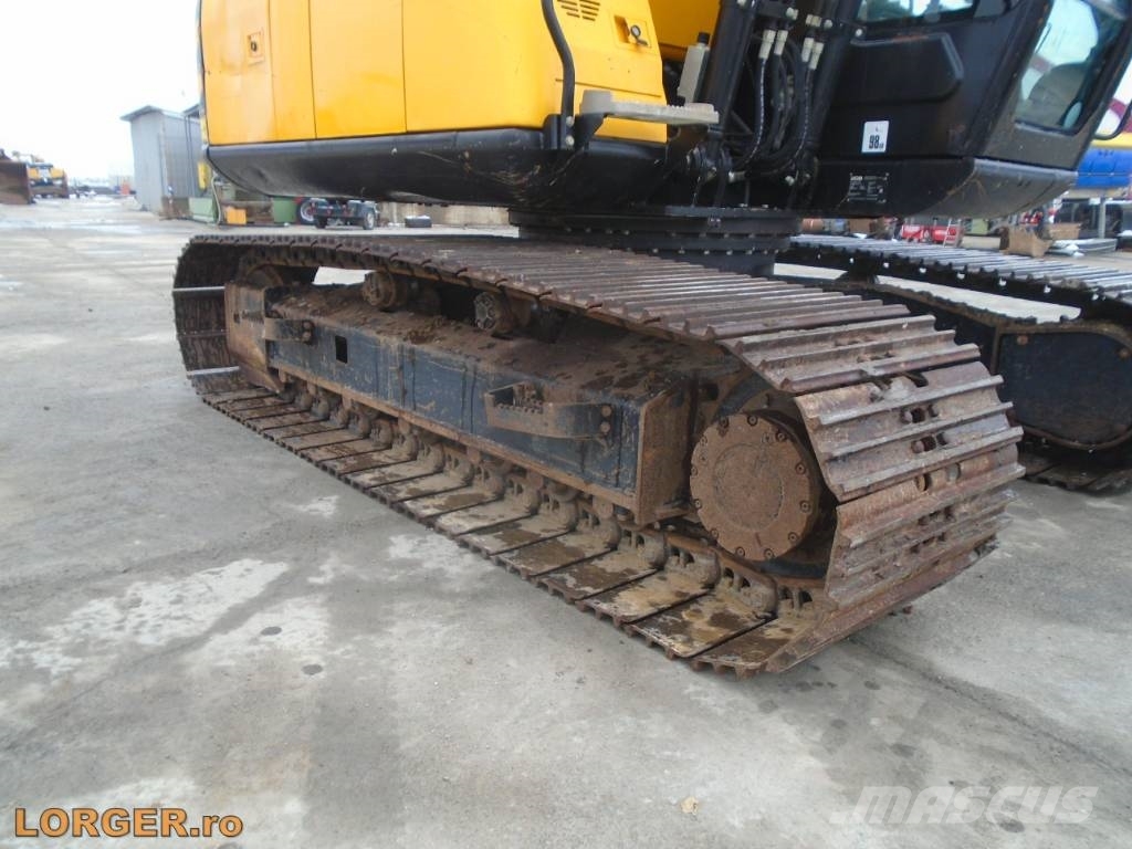 JCB JS 131 LC Rupsgraafmachines