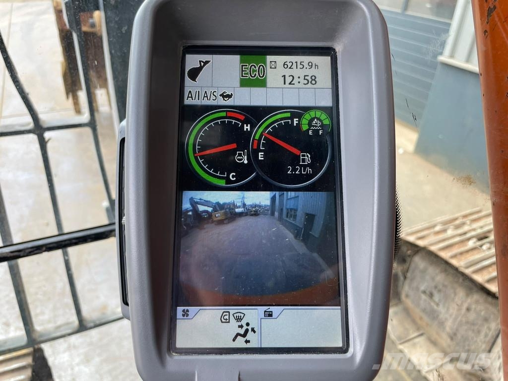 Hitachi ZX210LC-6 حفارات زحافة