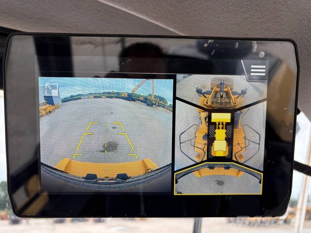 CAT 972 لوادر بعجل