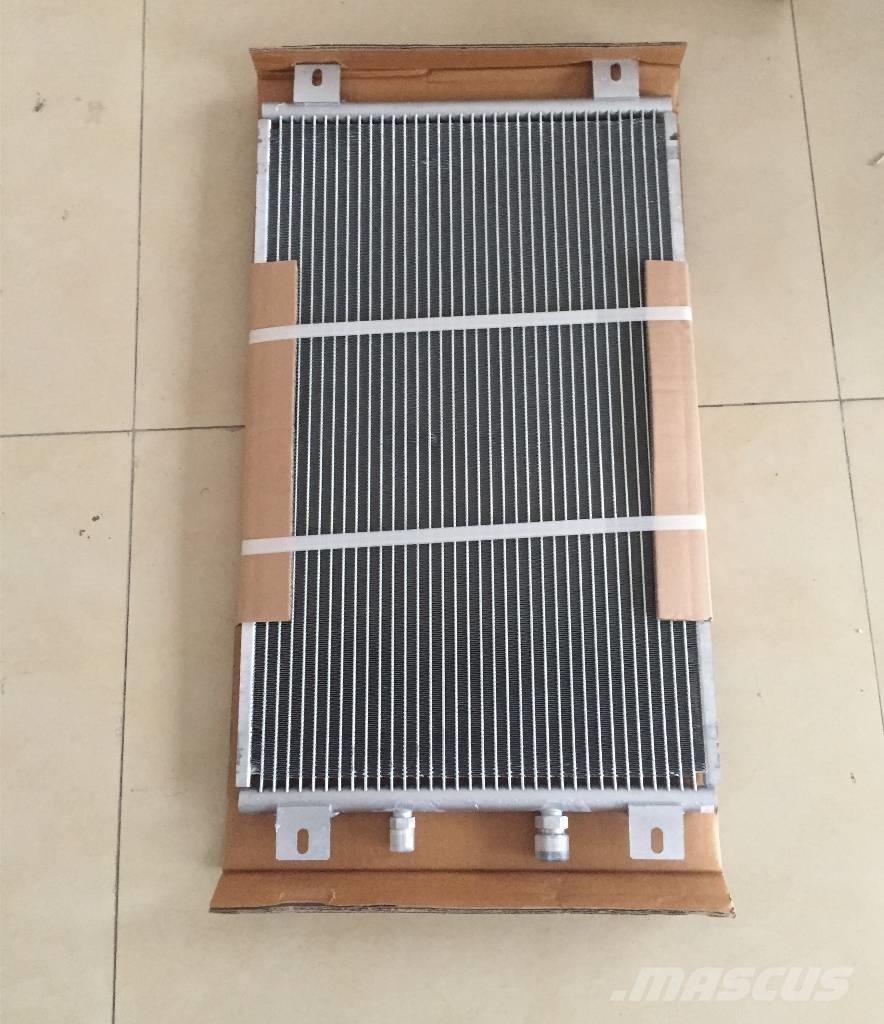 Komatsu D 85 EX-15 condenser ass'y 20Y-979-6131 Rupsdozers
