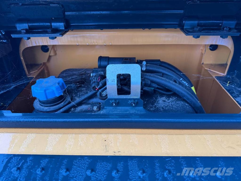 Hyundai HX220AL Excavadoras sobre orugas