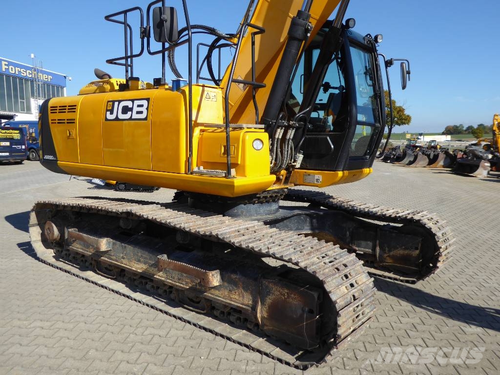 JCB JS 220 N LC mit Oilquick OQ70/55 Raupenbagger