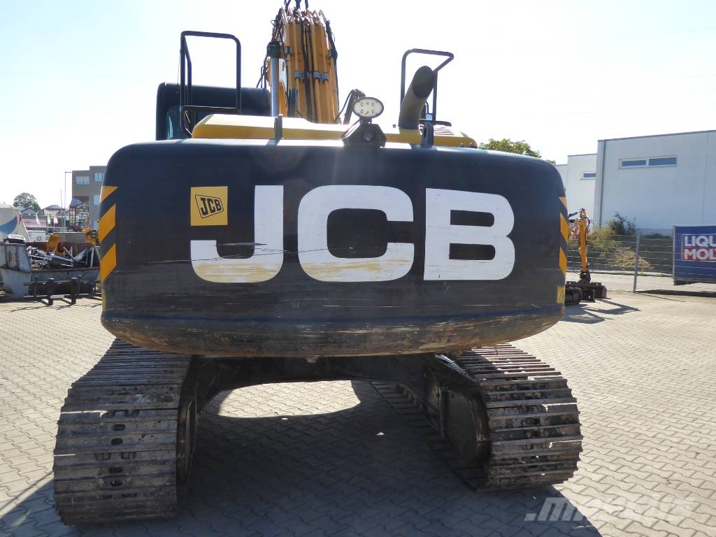 JCB JS 220 N LC mit Oilquick OQ70/55 Raupenbagger