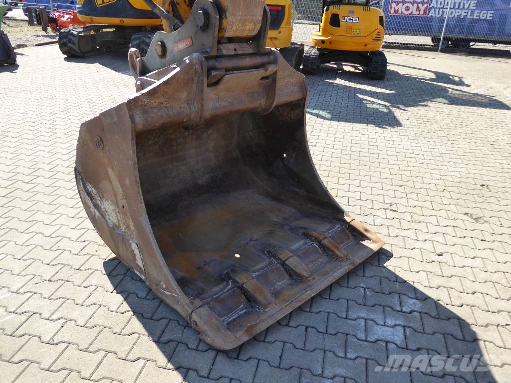 JCB JS 220 N LC mit Oilquick OQ70/55 Raupenbagger