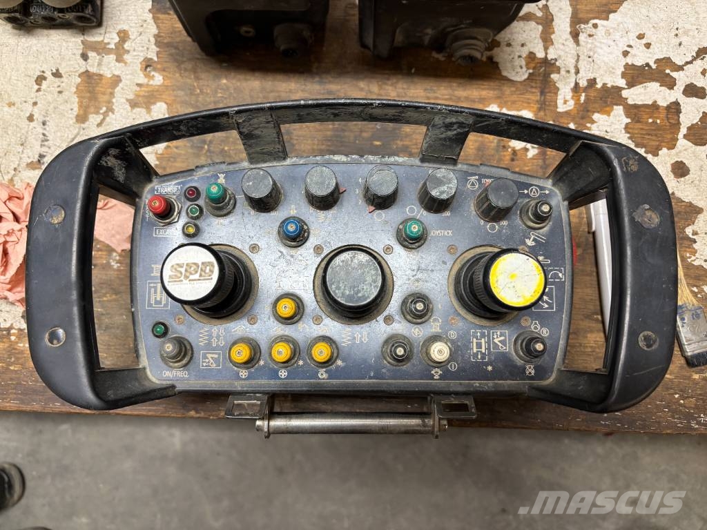 Volvo EC250EL ABI MRZV 400 Vibra Martinetes vibradores