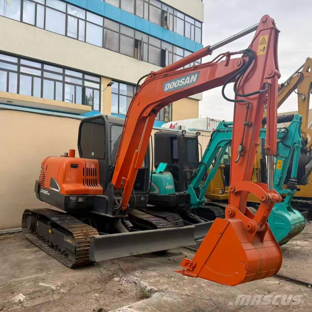Doosan DX 60-9 C 소형 굴삭기 7톤 미만