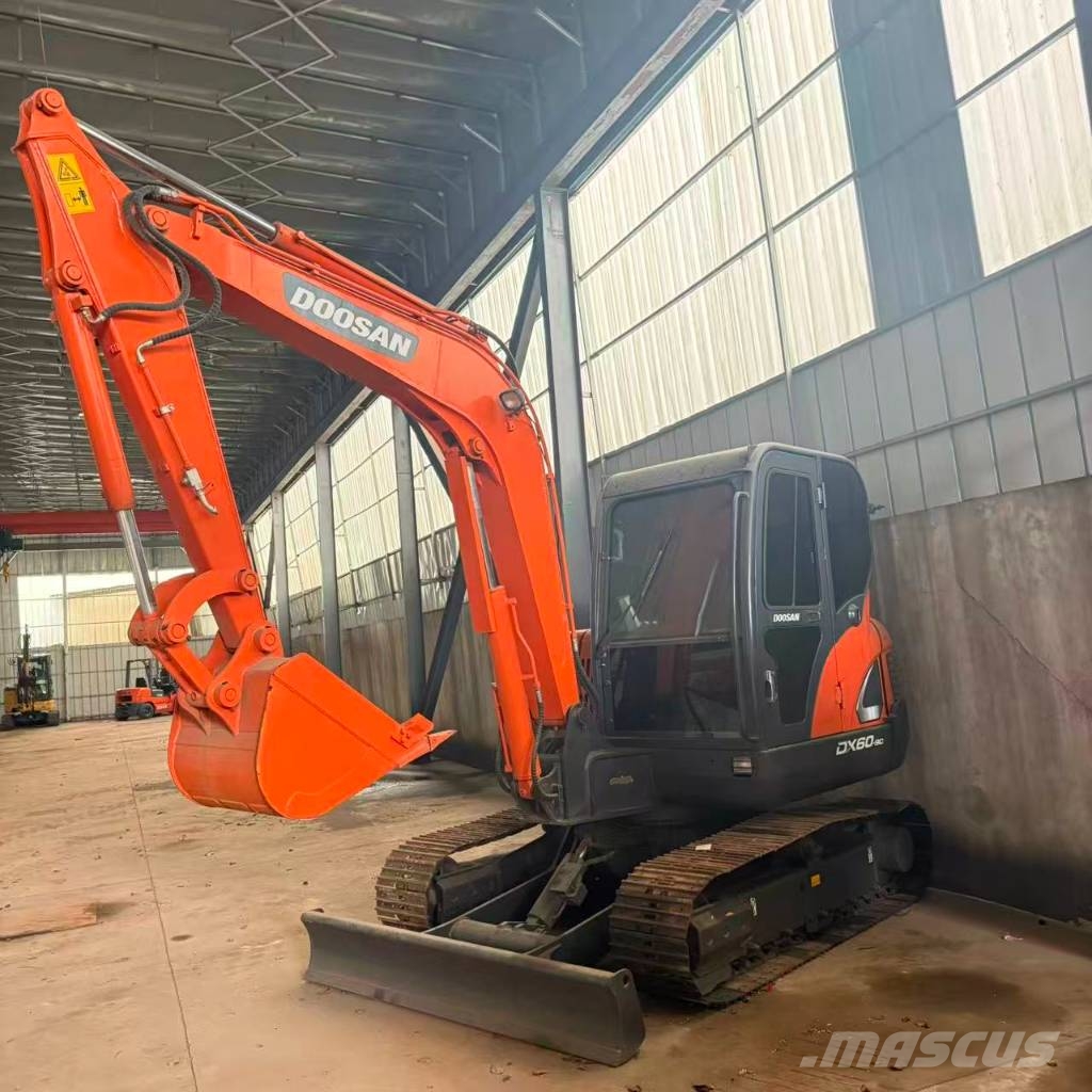 Doosan DX 60-9 C 소형 굴삭기 7톤 미만