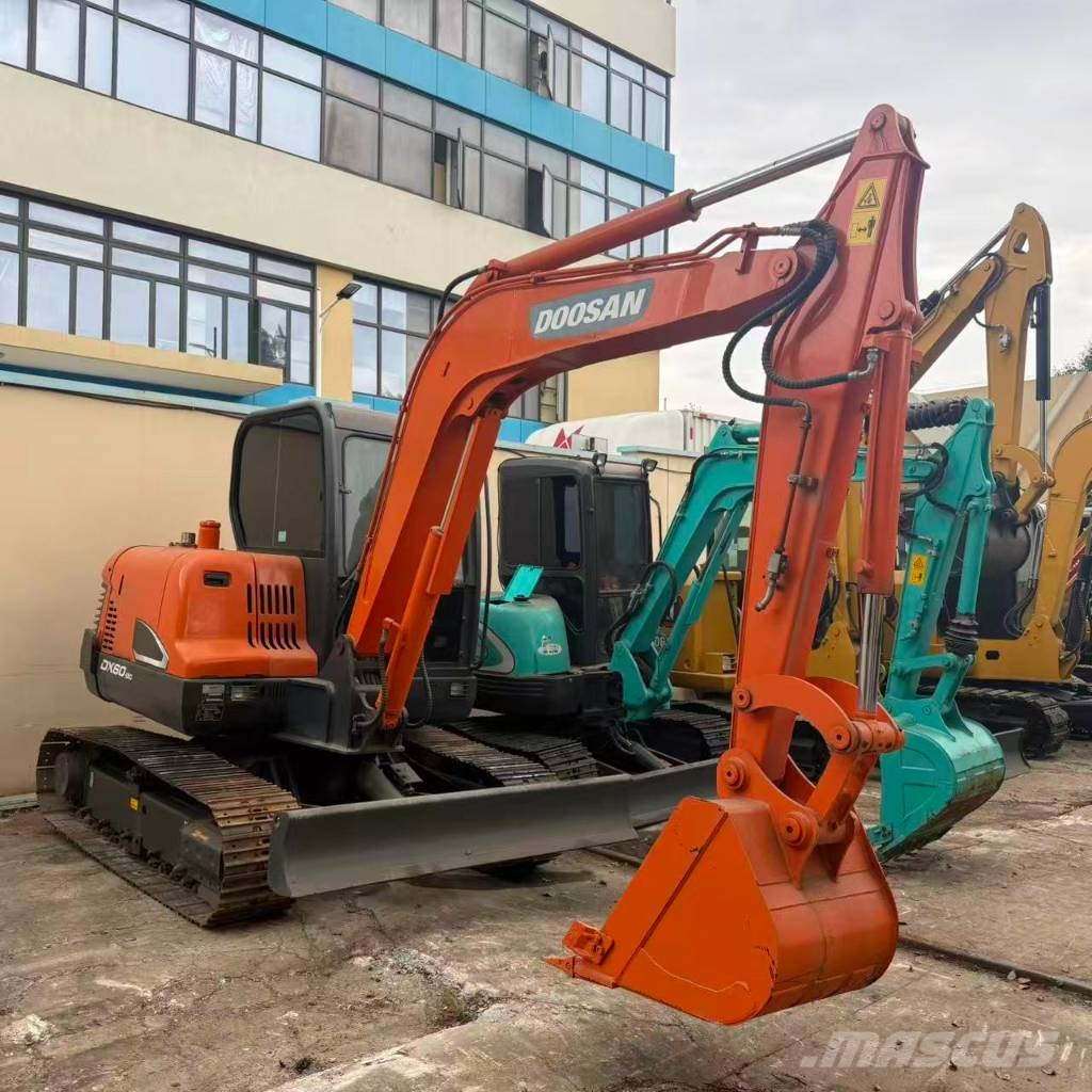 Doosan DX 60-9 C 소형 굴삭기 7톤 미만