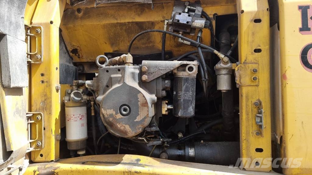Komatsu PC 210-8 Εκσκαφείς με ερπύστριες