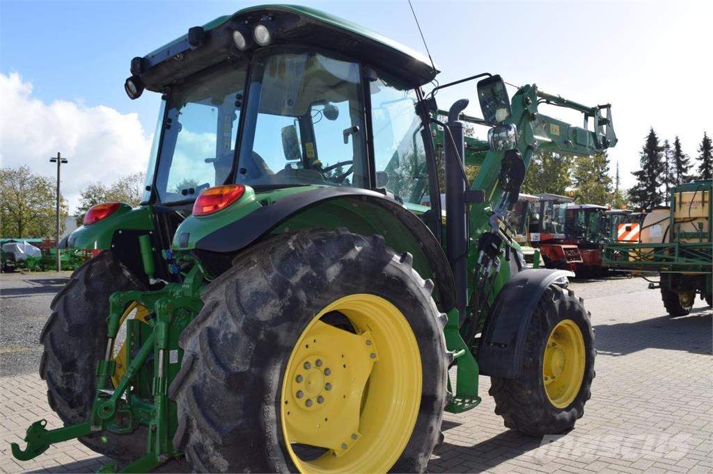 John Deere 5100 M Tractoren